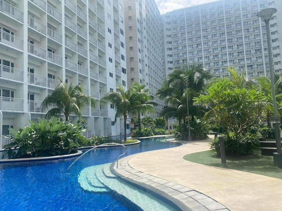 Shore 1 & 3 Residences Moa 1Br With Balcony By Darpm Manila Exterior photo