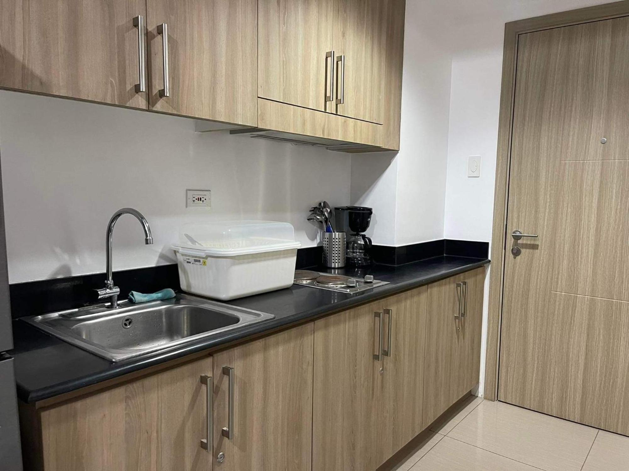 Shore 1 & 3 Residences Moa 1Br With Balcony By Darpm Manila Exterior photo